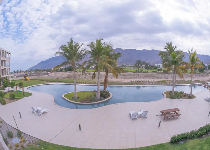 Le Sifah Apartments - Golf Lake&Marina View Apartments